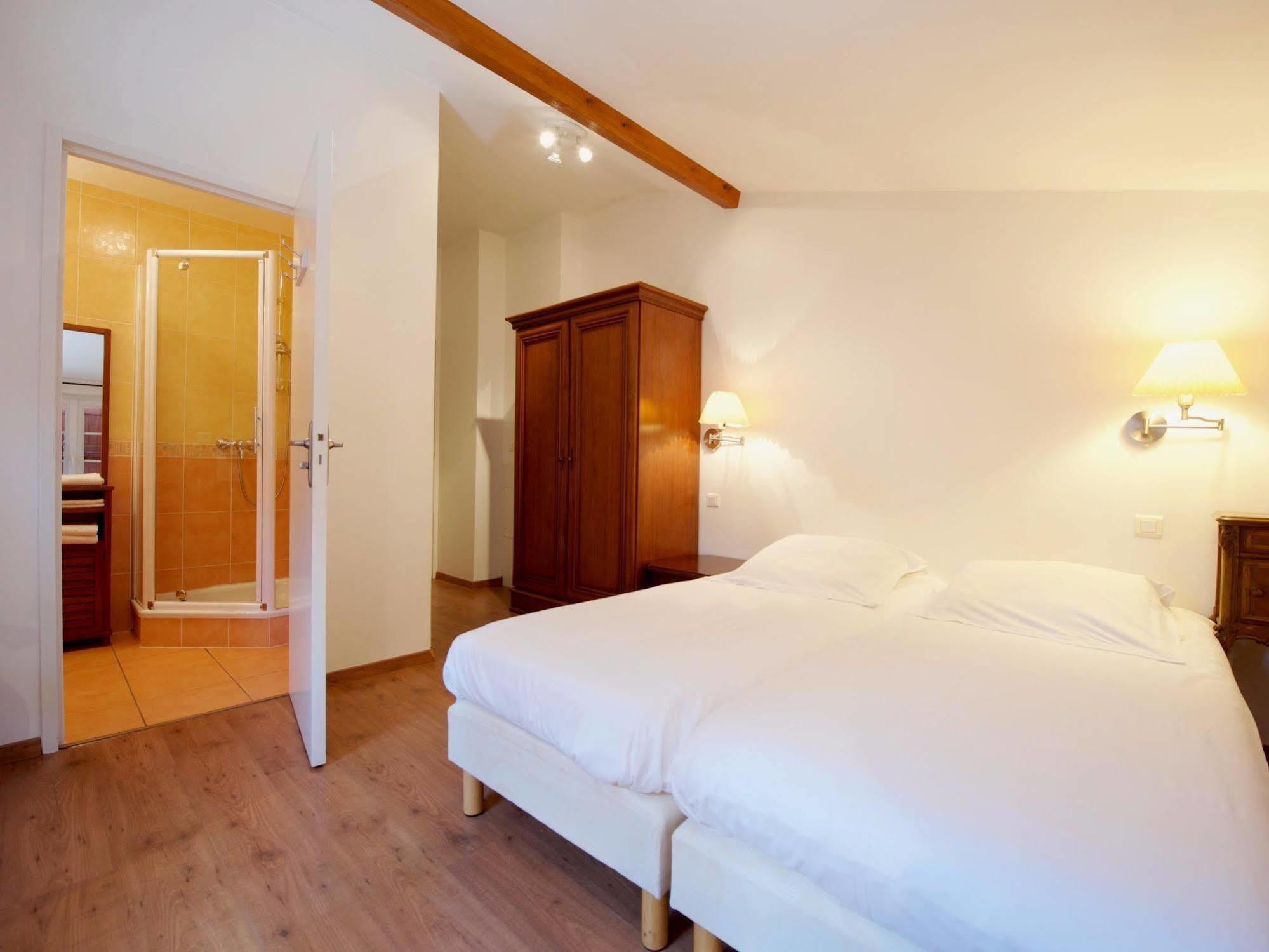 Auberge Chez Tante Ursule Камбо-ле-Бен Екстериор снимка